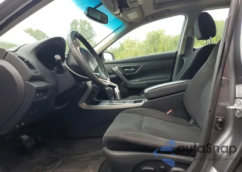 2015 Nissan Altima 2.5 z USA, uszkodzony, nr VIN 1N4AL3AP4FC480887